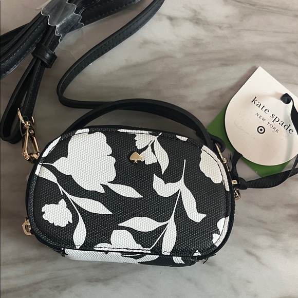 kate spade Handbags - Kate Spade Black and White Floral Crossbody
